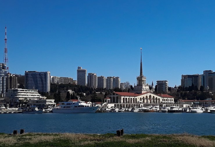 Сразу два черноморских курорта оказались в топе городов по стоимости жилья
