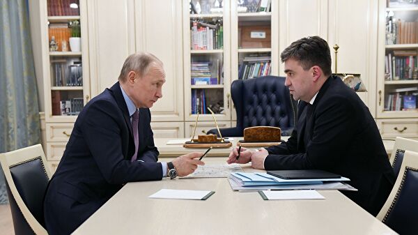 Президент РФ Владимир Путин и губернатор Ивановской области Станислав Воскресенский во время встречи