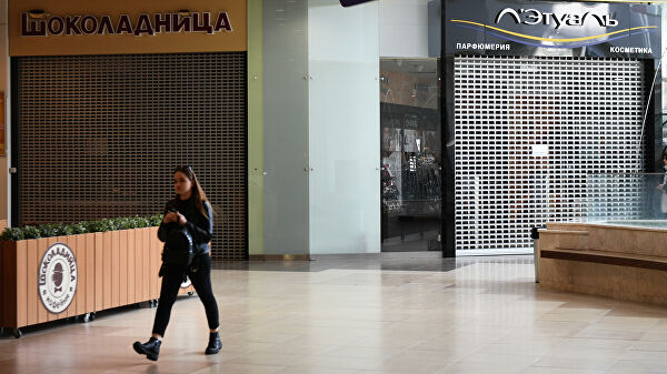 Закрытые магазины в торговом центре Галерея Новосибирск