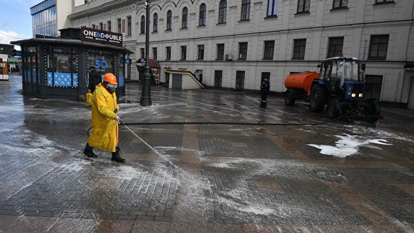 Дезинфекция дорог и тротуаров в Москве