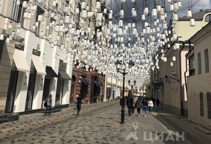 Более 100 заведений на главных торговых улицах столицы закрылись навсегда