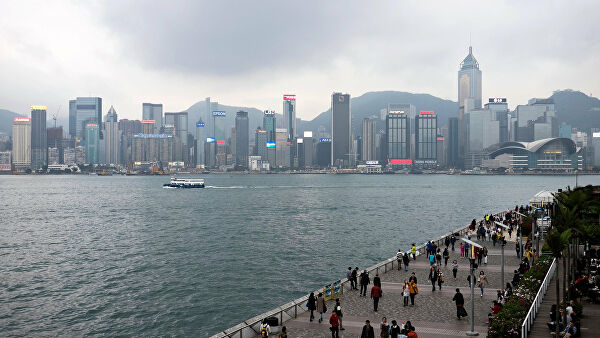 Вид с набережной на Гонконг