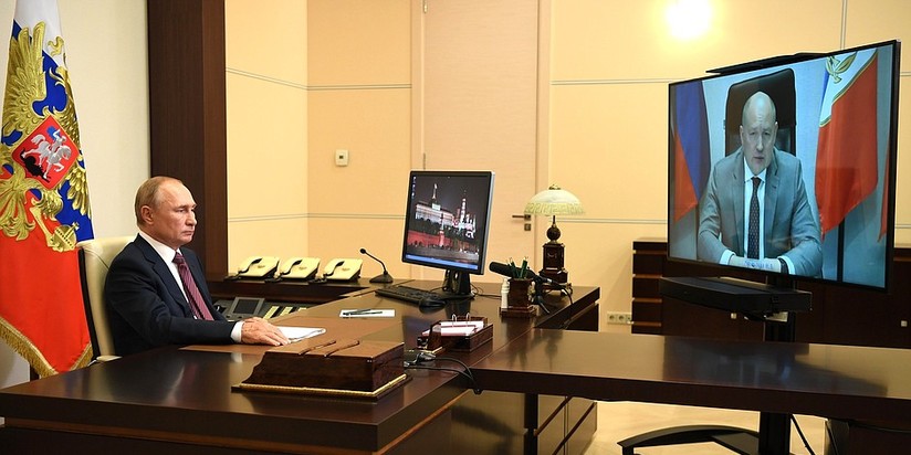 Беседа Владимира Путина с врио губернатора Севастополя Михаилом Развожаевым