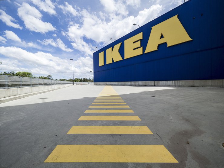 IKEA приостановит работу в России