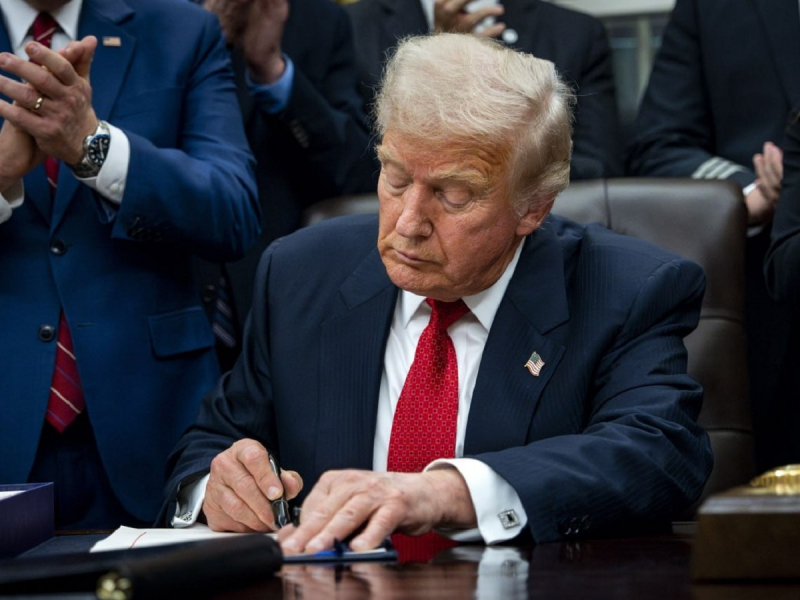 «Подписал смертный приговор Европе»: Подоляка раскрыл детали тайного плана Трампа по Украине