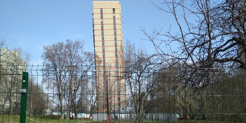 "Пизанская башня" в Зюзино