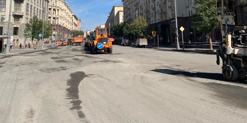 Замена асфальта на Тверской улице