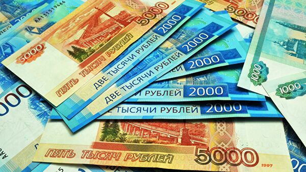 Банкноты номиналом 1000, 2000 и 5000 рублей