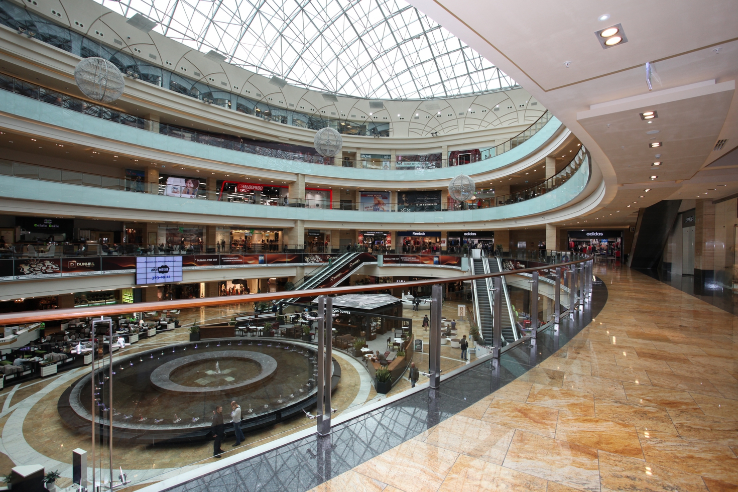 В Москве устарели более 70% торговых центров