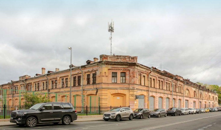 В Санкт-Петербурге выставят на торги половину Мытного двора