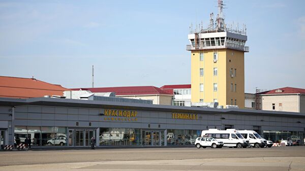 Здание аэропорта Краснодар 