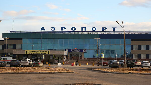 Здание международного аэропорта Мурманск 