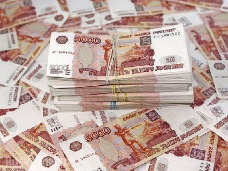 Конец эпохи высоких зарплат: где и кому работодатели теперь платят больше