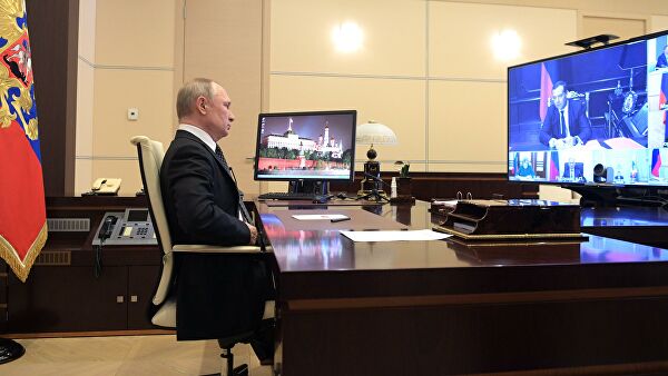 Президент РФ Владимир Путин проводит заседание Совбеза РФ