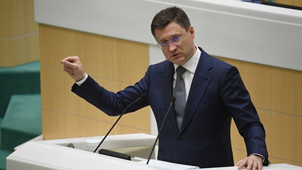 Министр энергетики РФ Александр Новак выступает на заседании Совета Федерации РФ