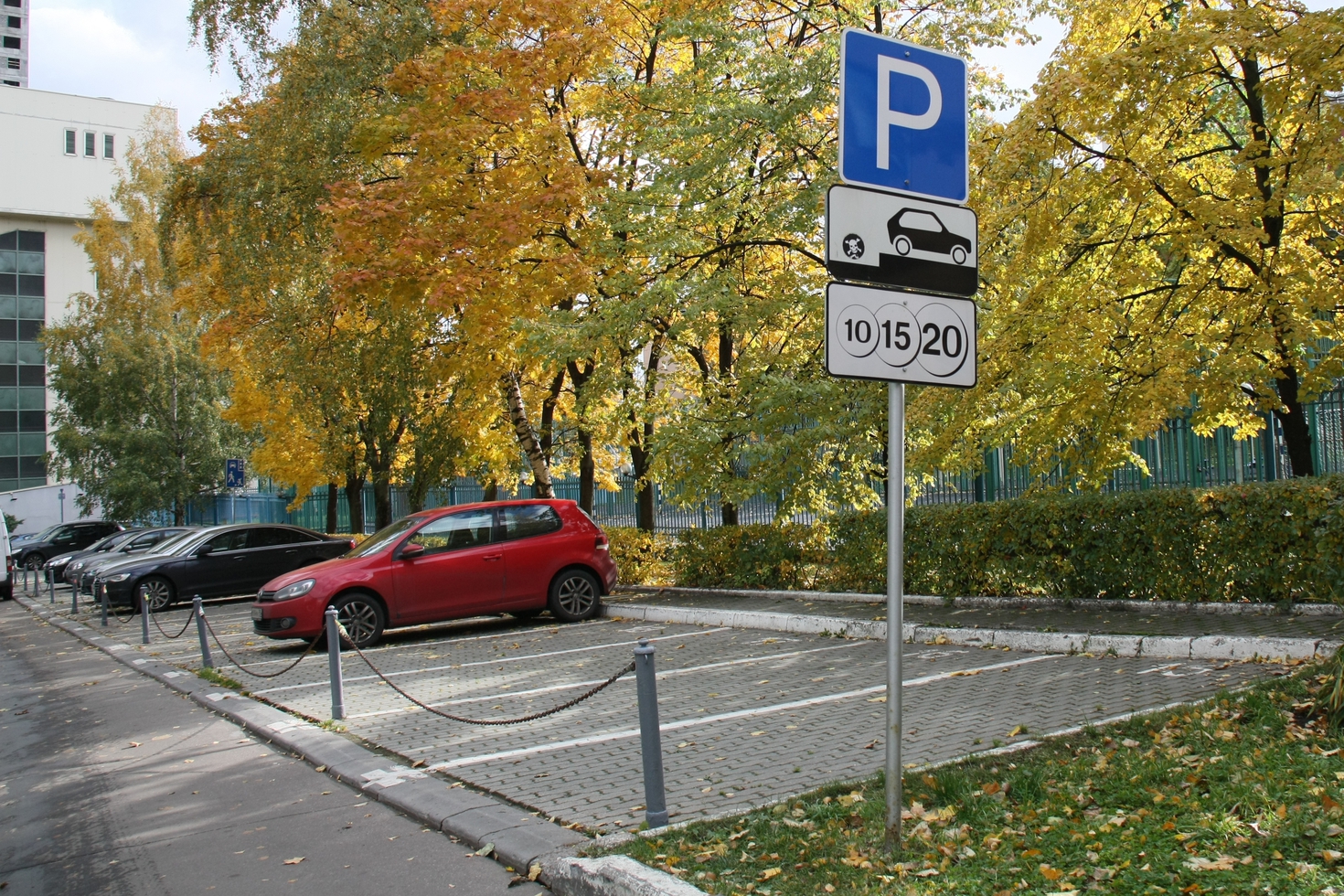 Cans parking. Парковка. Платные парковки в Митино. Парковка Митинская улица. Митинская 36 платная парковка.