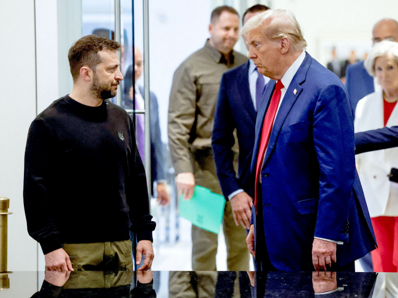 &laquo;Это вредит всему миру&raquo;: Трамп потребовал от Зеленского прекратить удары по российским НПЗ