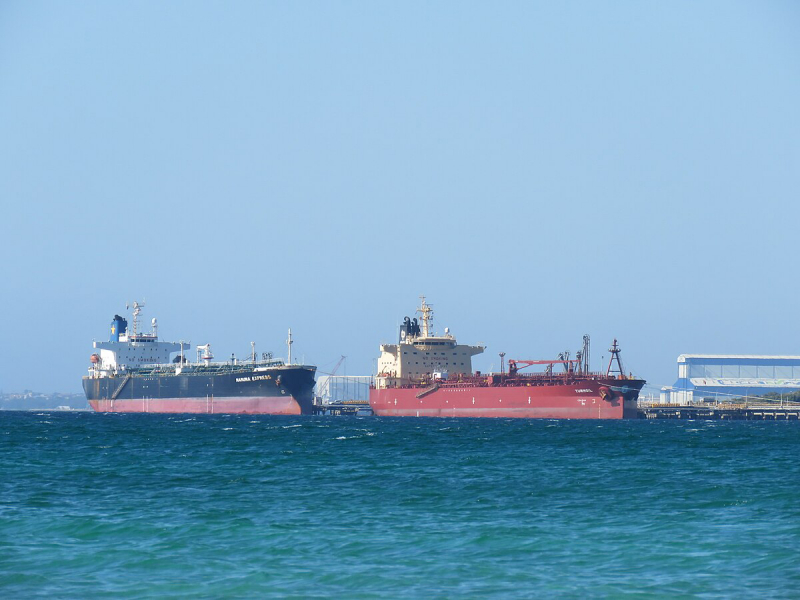 Стало известно, на каких условиях США разрешили покупку российской нефти