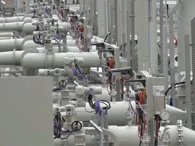 Газ в Украине оказался вдвое дешевле европейского: промышленность остановилась, цена упала до $396