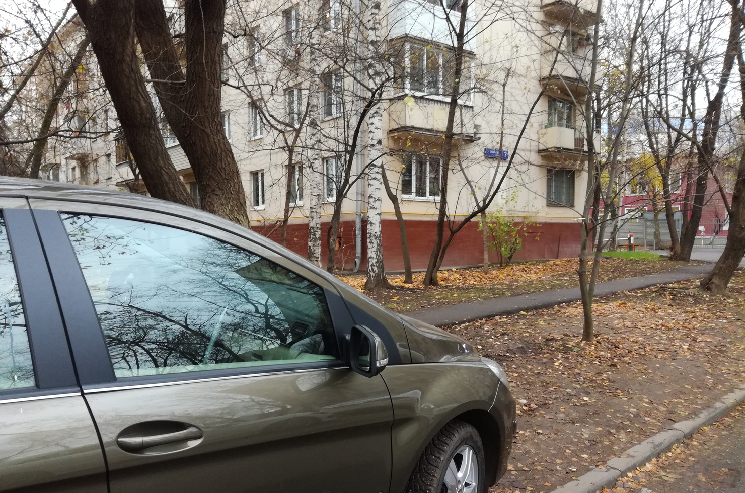 В 2020 году москвичи подали 12 тысяч заявок на резидентные парковочные разрешения