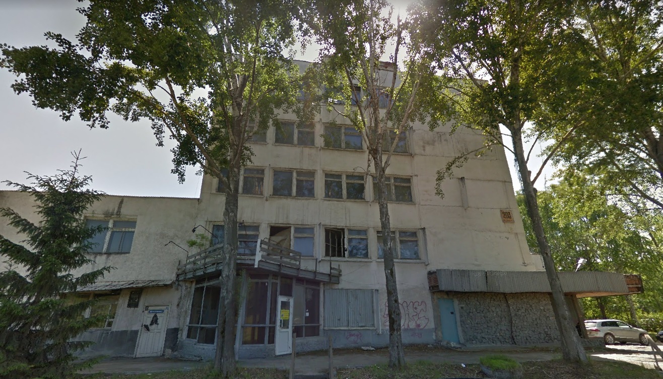 Мэрия Екатеринбурга отказалась сносить заброшенный хлебозавод на улице 8 Марта