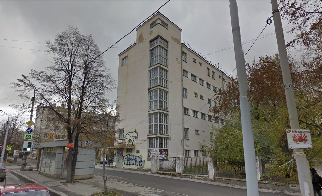 В Екатеринбурге общественники отреставрируют «дом-расческу»